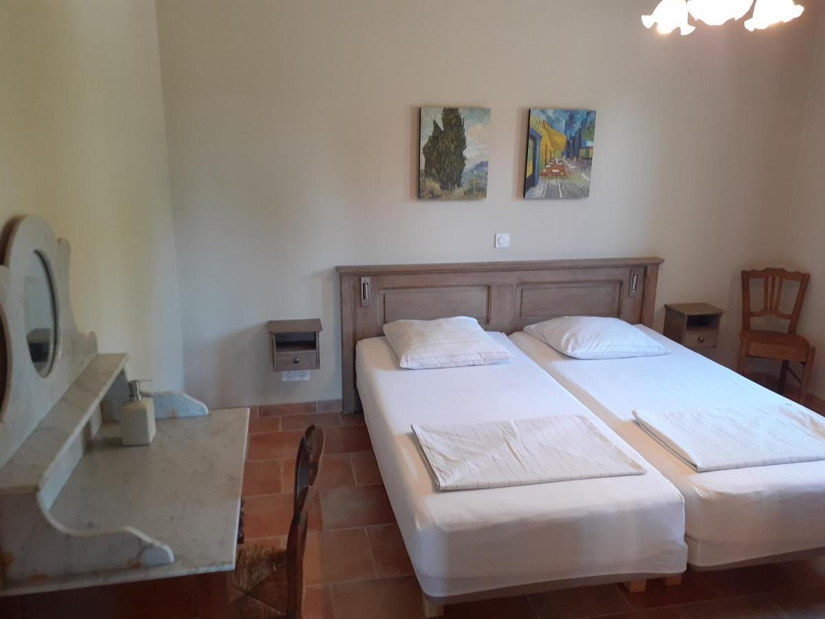 Location Vacances Gillardin Maussane-les-Alpilles Exterior photo